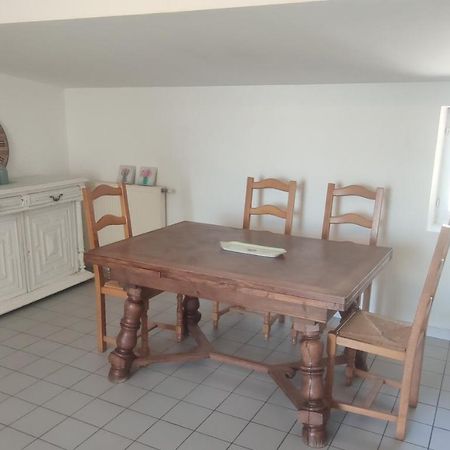 T3 Avec Sa Terrasse Au Coeur Du Village Medieval Sauzet  Экстерьер фото