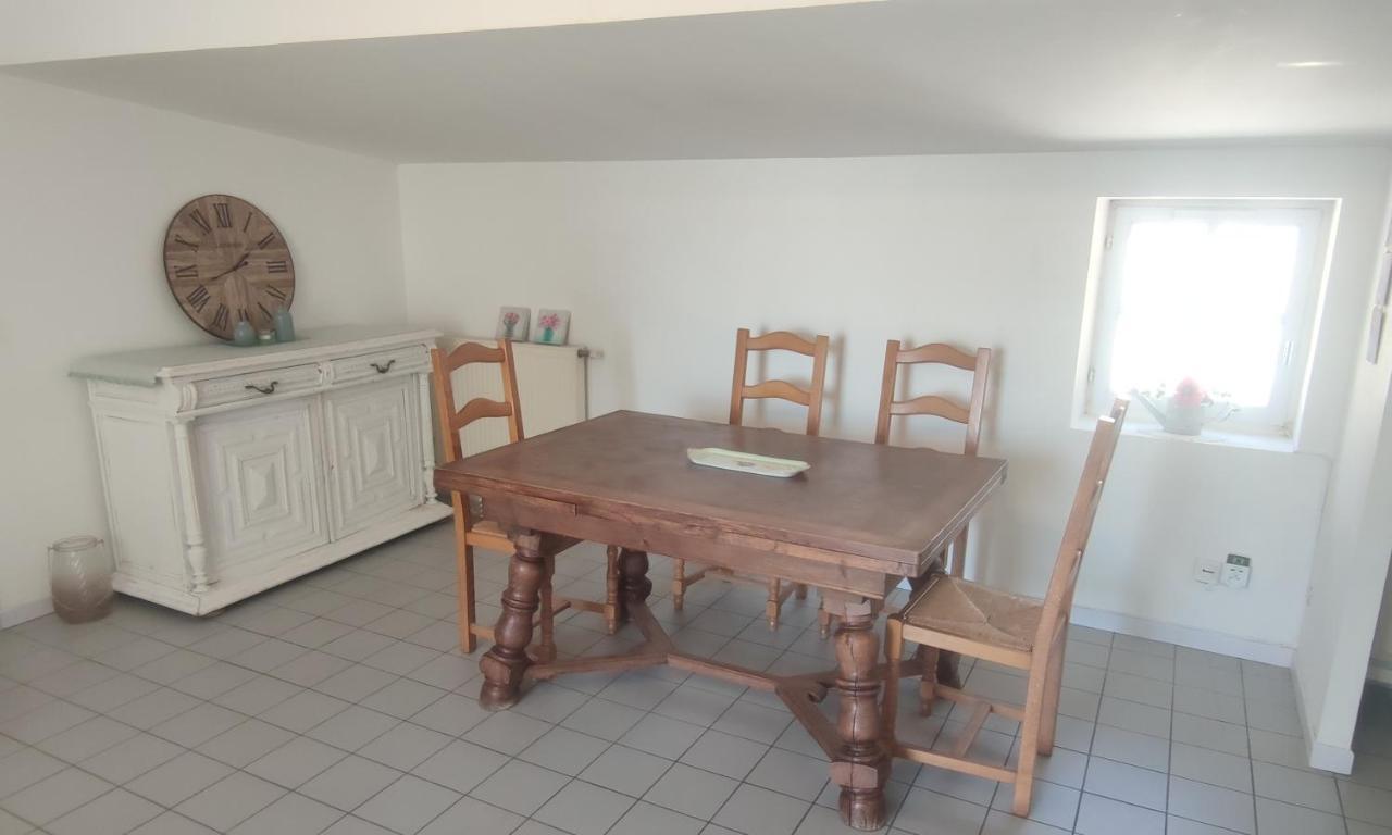 T3 Avec Sa Terrasse Au Coeur Du Village Medieval Sauzet  Экстерьер фото